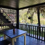 Crab And Hotel Nuwara Eliya