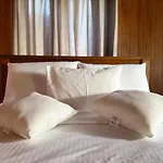 Crab And Hotel