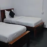 Forest Edge Hotel *