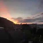 Redwood Inn Homestay