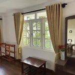 The Woodside Manor