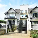 Unique Cottages
