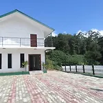 Vintage Courtyard Hotel