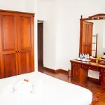 Sanctuary Hills Resort 3*