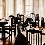 Sanctuary Hills Resort