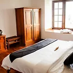 Sanctuary Hills Resort 3*