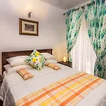 Floriden Apartment