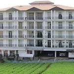 Shinic Holiday Inn