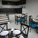 Villa Lemon Court