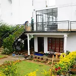 Lassana Villa