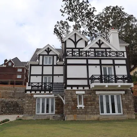 Little England By Celeste Hotel 4*