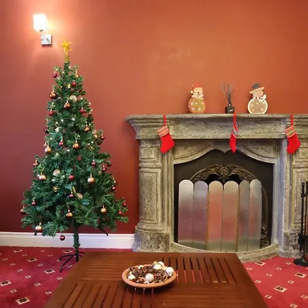 Little England By Celeste Hotel 4*
