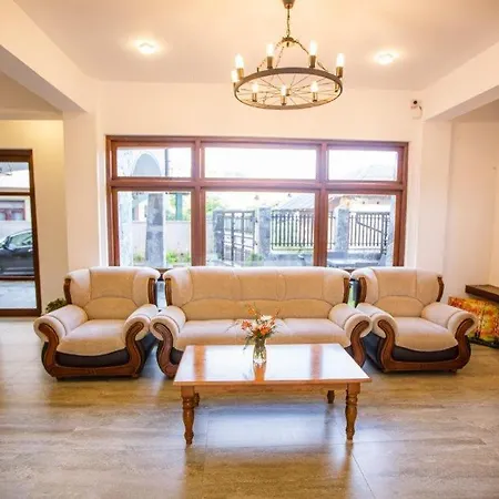 Seasons - Hotel Nuwara Eliya