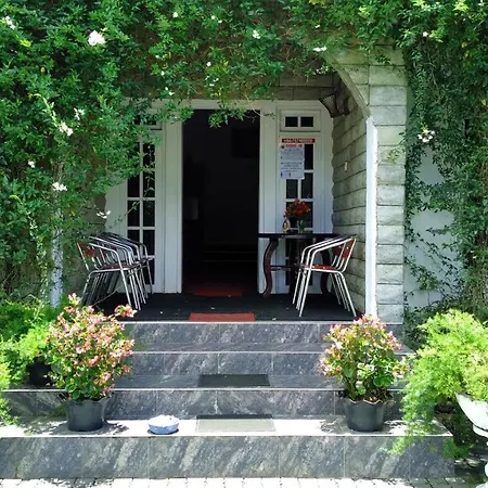 The Royal Terrace 3*