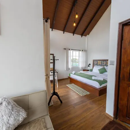 Sky Lounge Guest house *