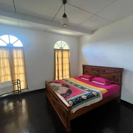 Holiday Homestay *
