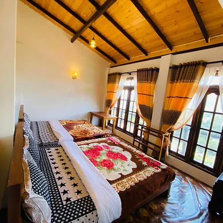 Inn Travellers Nest *