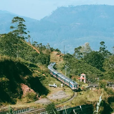 The Train View 3* Nuwara Eliya