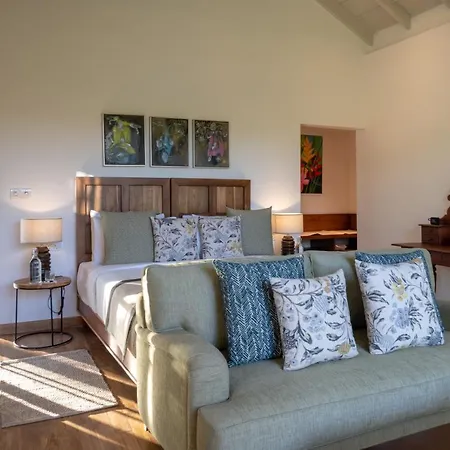 Stafford Bungalow - Exclusive Luxury Within A Private Tea Estate Villa