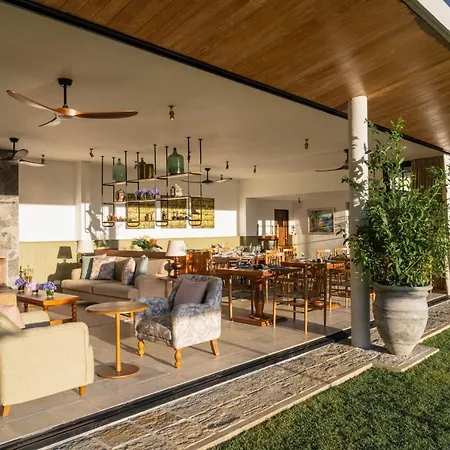 Stafford Bungalow - Exclusive Luxury Within A Private Tea Estate Villa