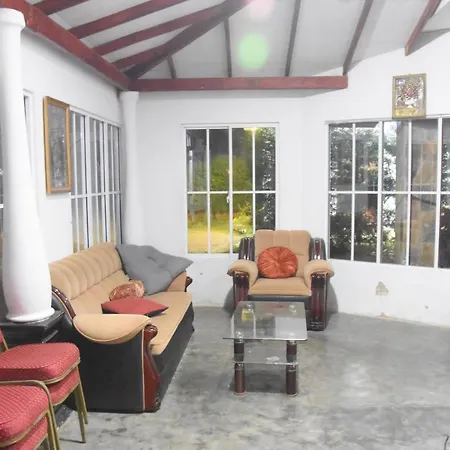 Bloomfield * Nuwara Eliya