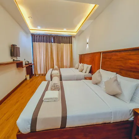 Hotel Rich 3*