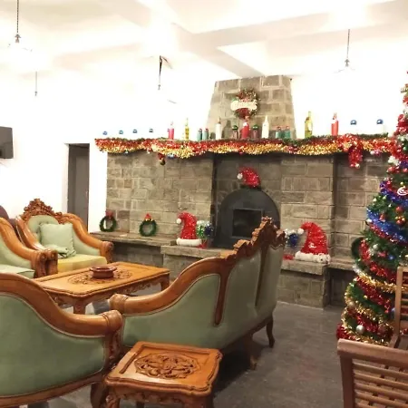Hotel Royal Peral Hills
