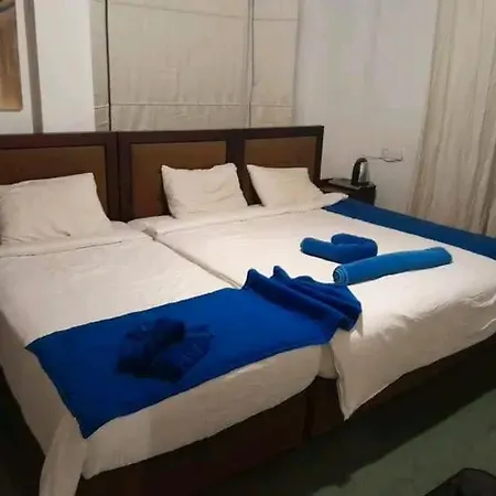 Royal Peral Hills Hotel 4*