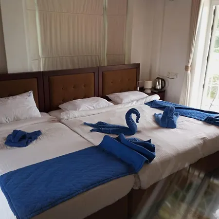 Royal Peral Hills Hotel 4*