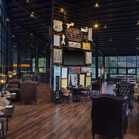 The Golden Ridge 5* Nuwara Eliya