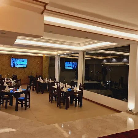 Rich Hotel