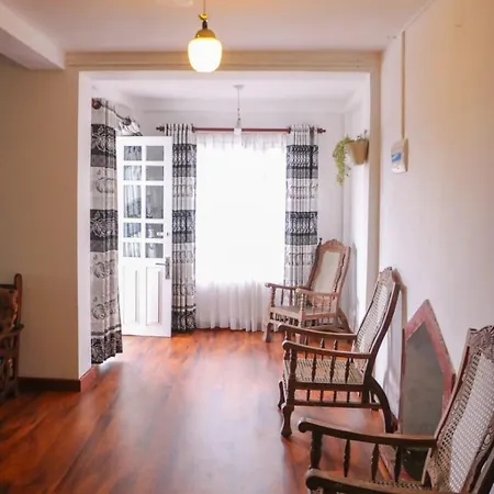Mountain Misty Manor Guest house