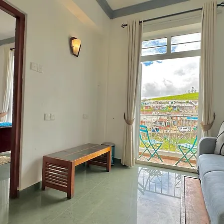 Royal Peral Hills Hotel