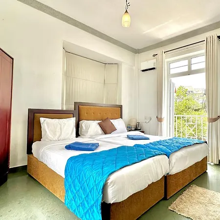 Royal Peral Hills Hotel