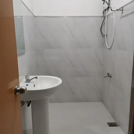 Traveler's Choice Guest house