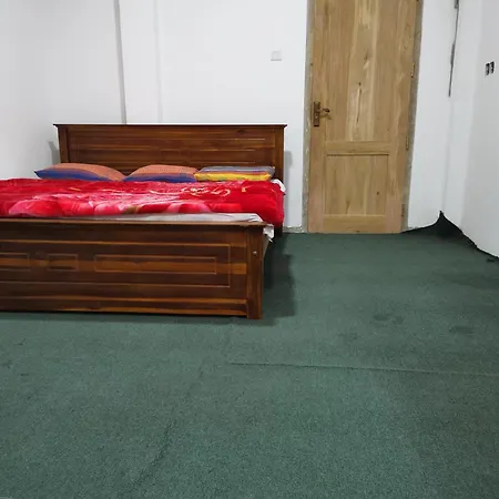 Traveler's Choice Guest house *