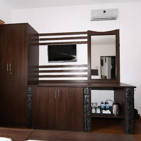 Nat Hotel