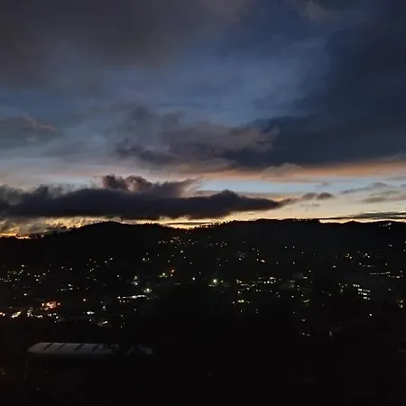 Uv Red * Nuwara Eliya