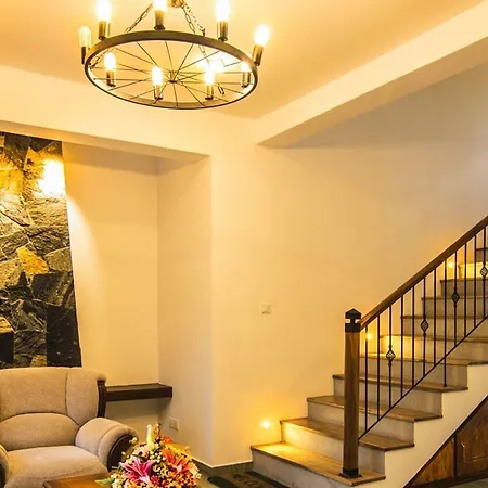 Hotel Seasons - Nuwara Eliya