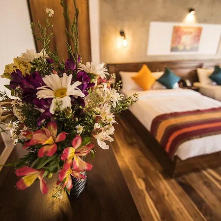 Hotel Seasons - Nuwara Eliya