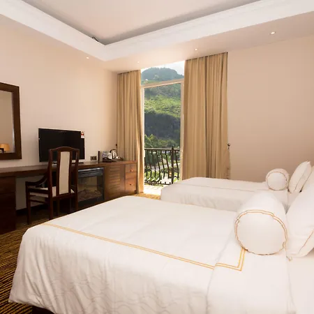 The Golden Ridge 5* Nuwara Eliya