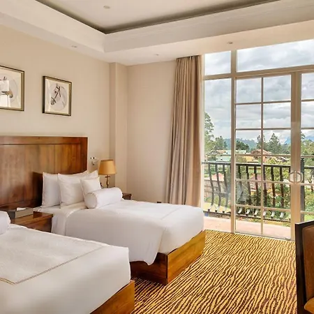 The Golden Ridge Hotel