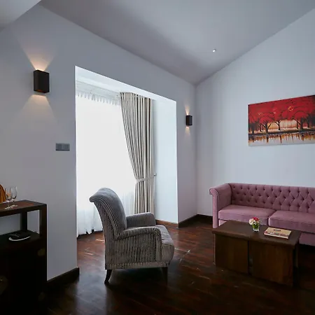 Hotel Galway Heights 4*