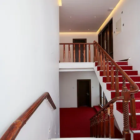 Galway Heights Hotel 4*
