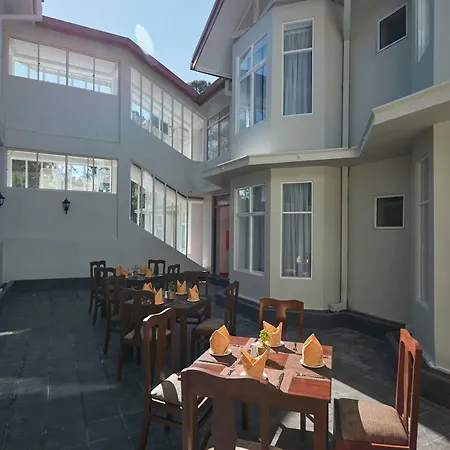 Galway Heights 4*
