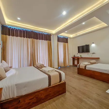 Rich Hotel