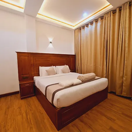 Hotel Rich 3*