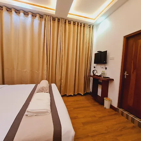 Hotel Rich 3*