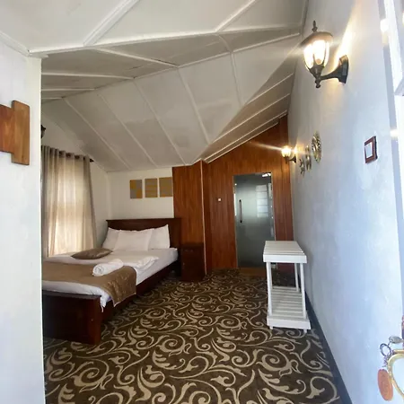 Peak View Hotel Nuwara Eliya