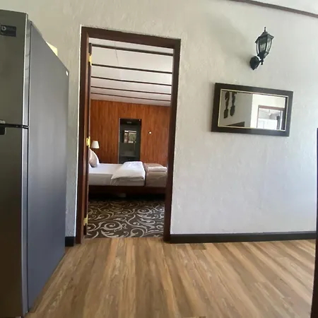Peak View Hotel *